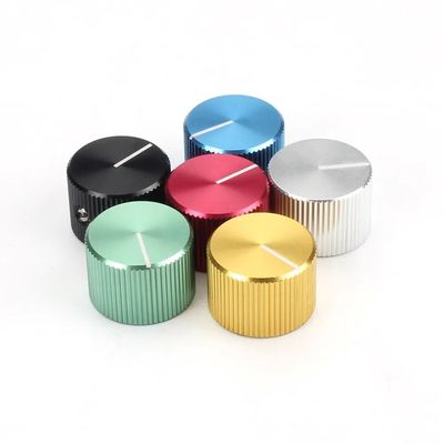 Op maat gemaakte potentiometer knop schacht Zwart Zilver Blauw Geel Aluminium Volume Control Knob met Set Schroef