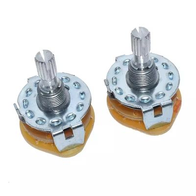 Meer dan 10000 cycli Mechanische levensduur Roterende circuits Schakelaars DC30V 0.3A Max.