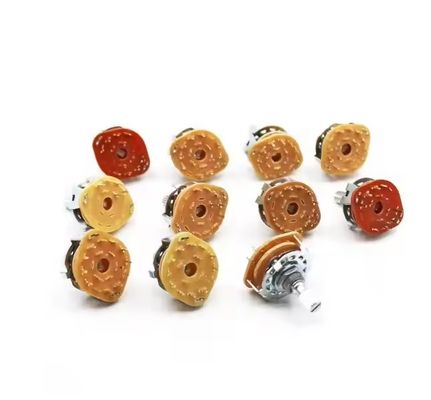 6 mm schachtdiameter Roterende schakelaars voor zware toepassingen Rotatie koppel 3kgf.cm Max